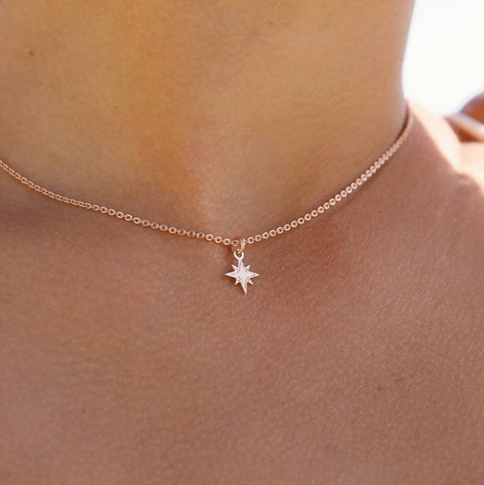 Le charme des bijoux minimalistes