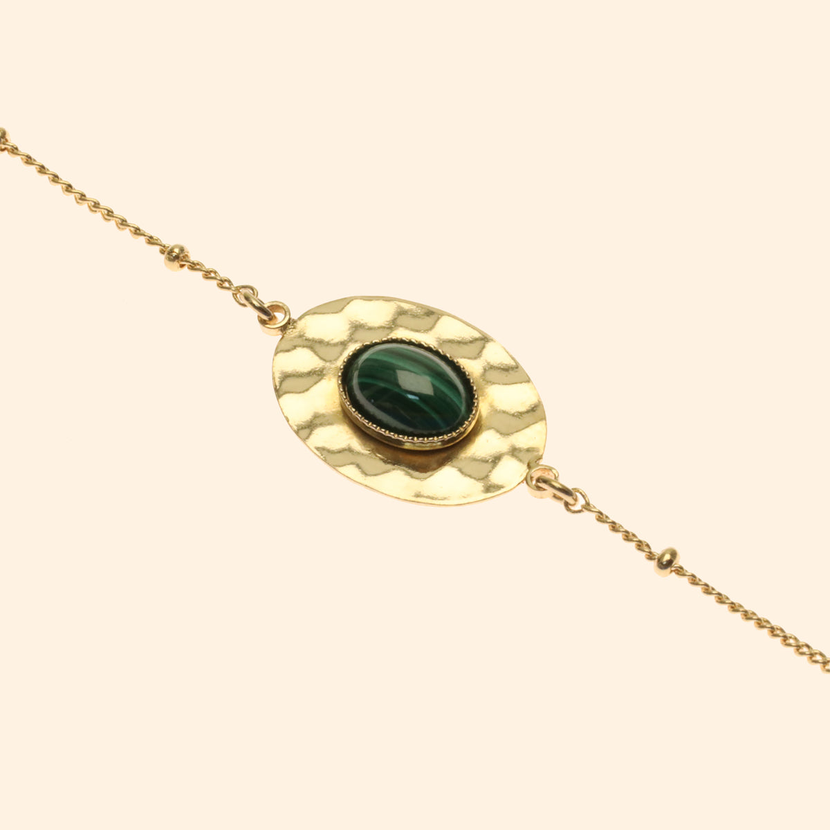 Bracelet martelée ajustable doré pierre malachite