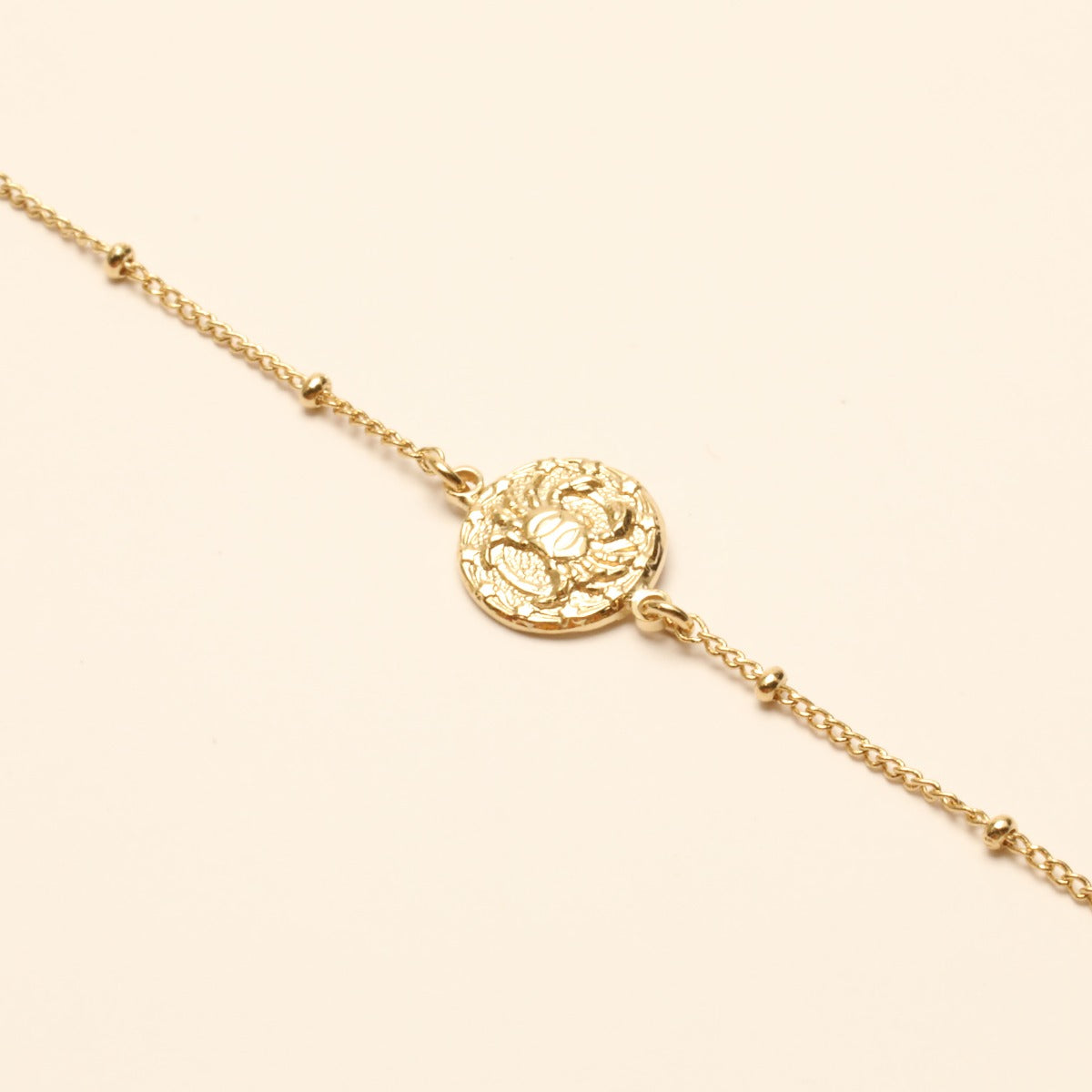 Collier ajustable doré signe astrologique cancer