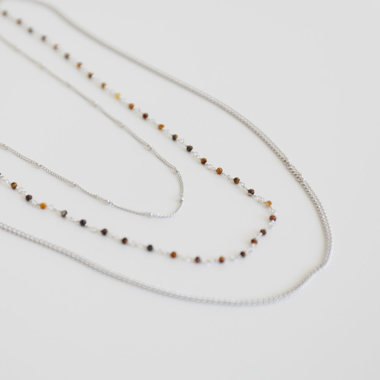 Collier 3 chaines ajustable pierres naturelles