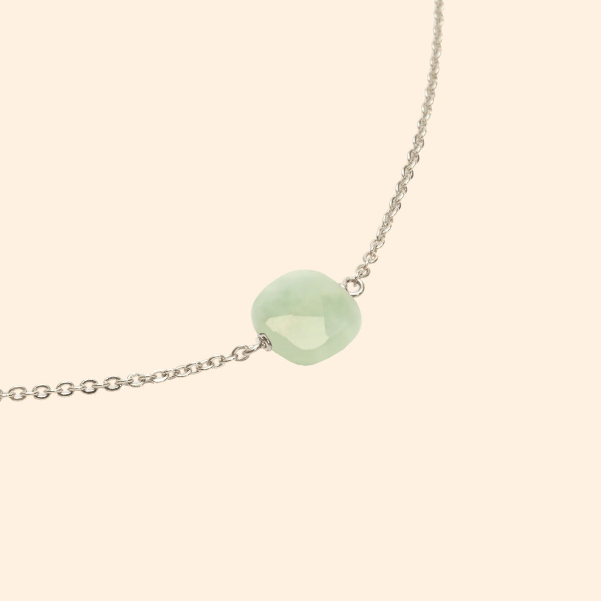 Collier argenté ajustable pierre jadeite