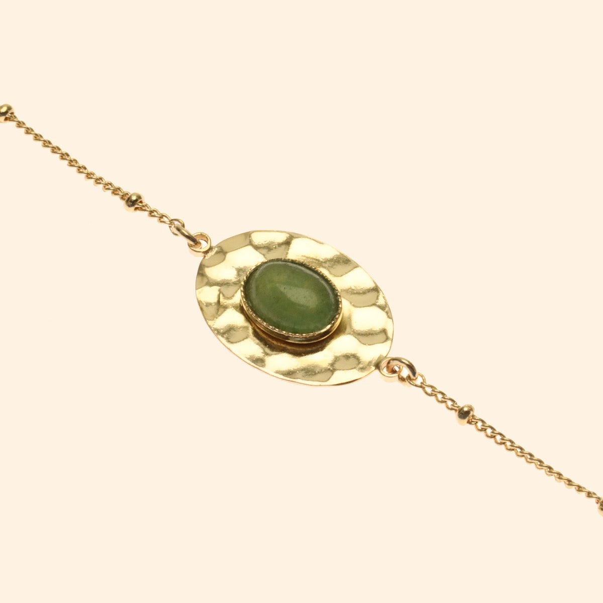 Bracelet martelée ajustable doré pierre jadeite