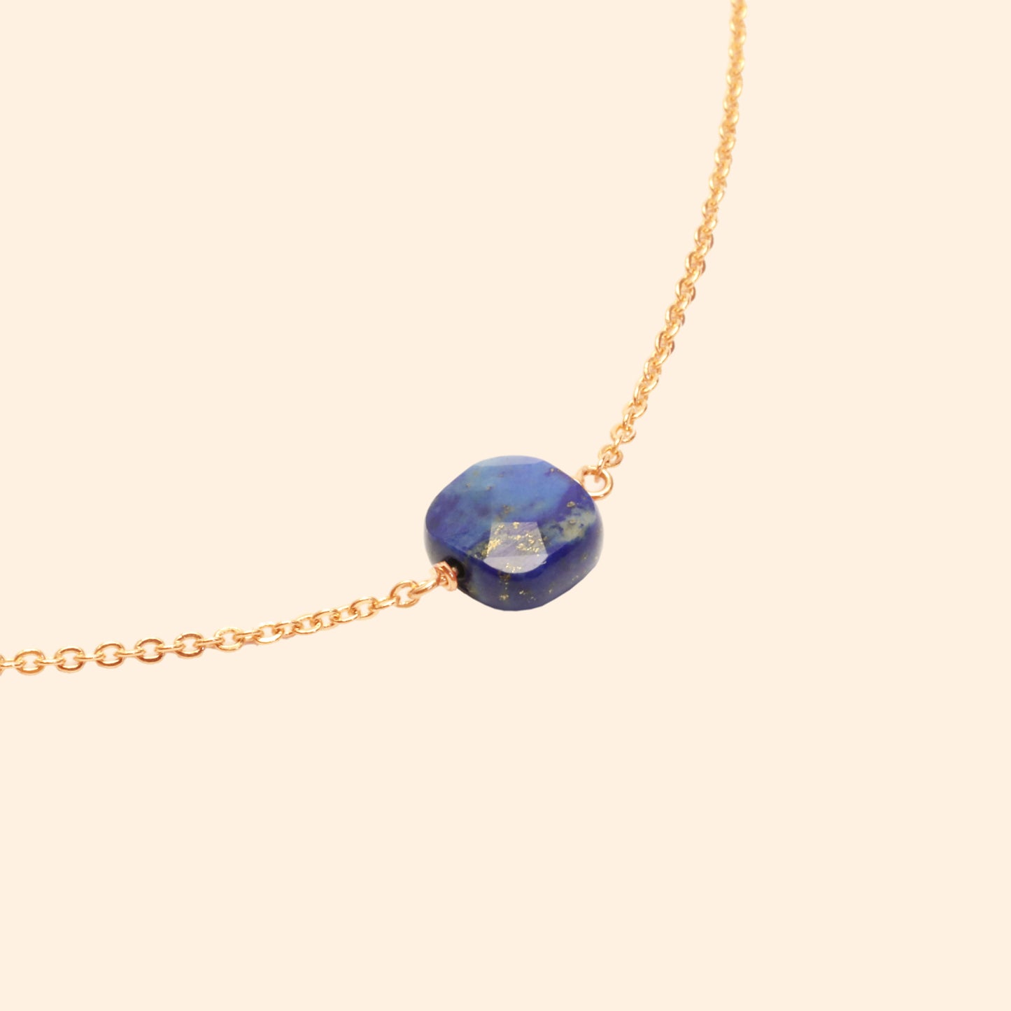 Collier Chaine fine Emma pierre semi-précieuse