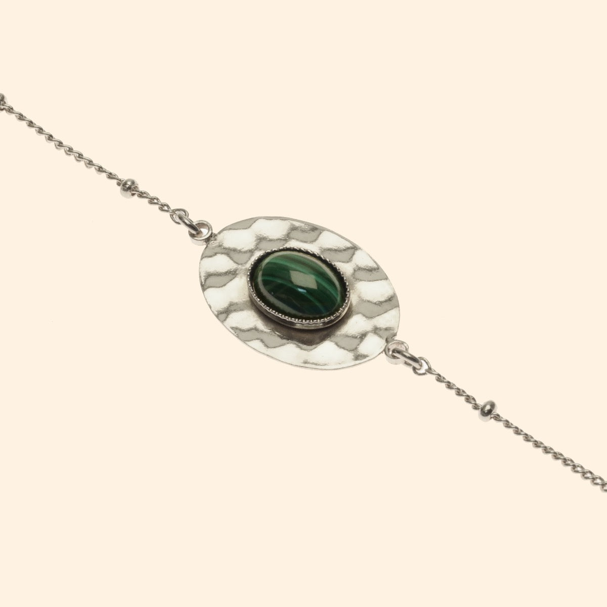 Bracelet martelée ajustable argent pierre malachite