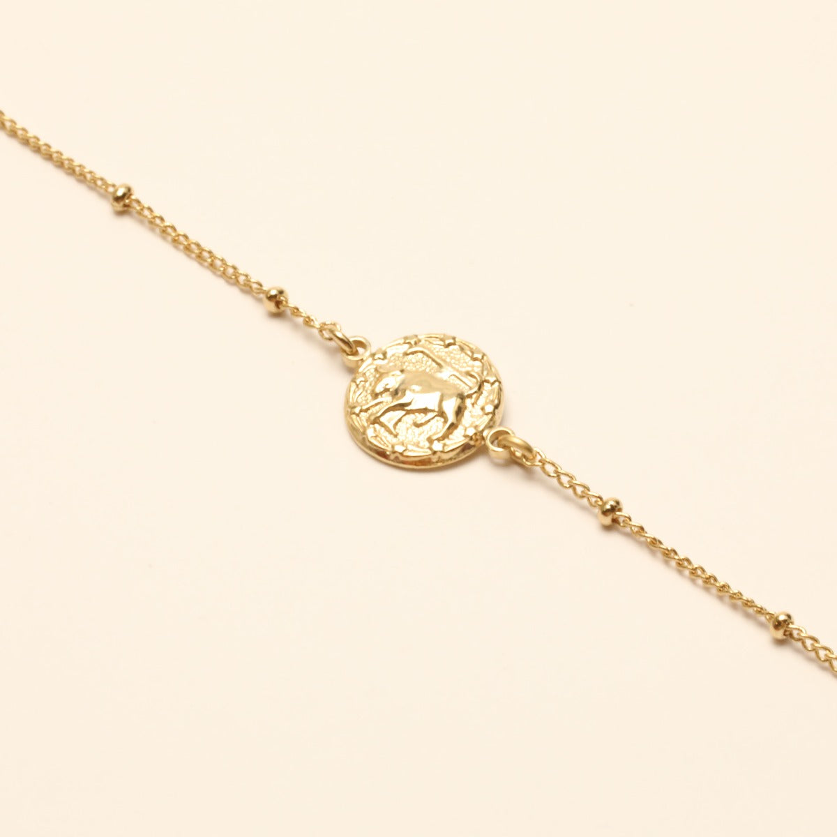 Collier ajustable signe astrologique taureau doré