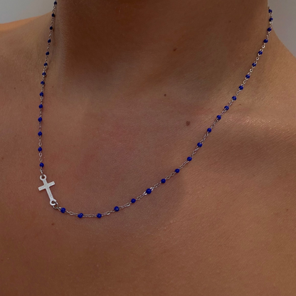 Collier Croix sur chaîne perles de couleurs