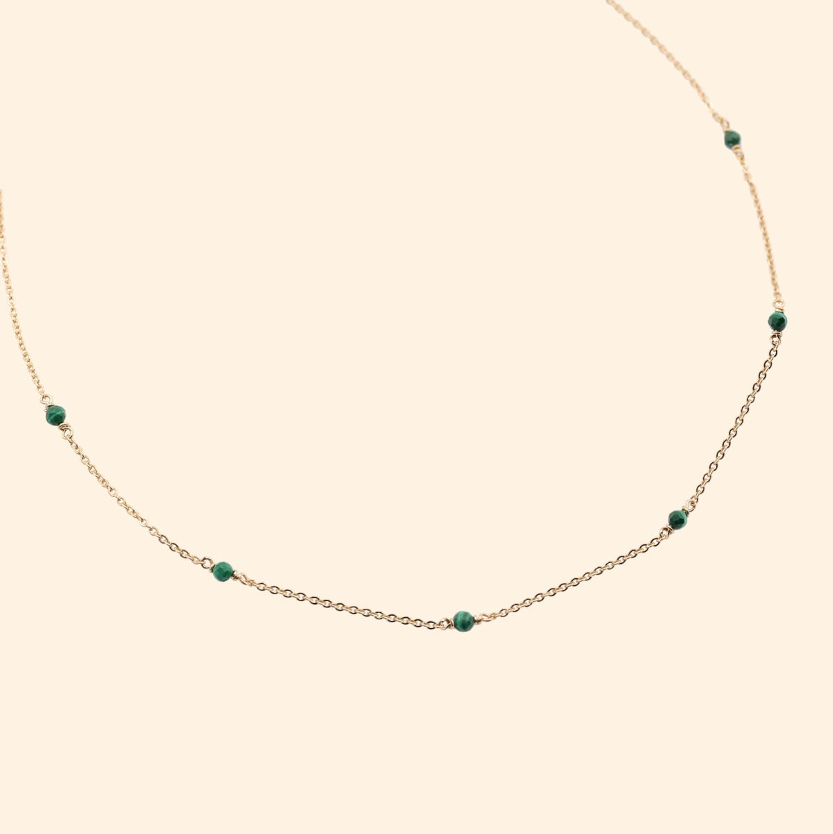 Collier or pierres naturelles malachite 