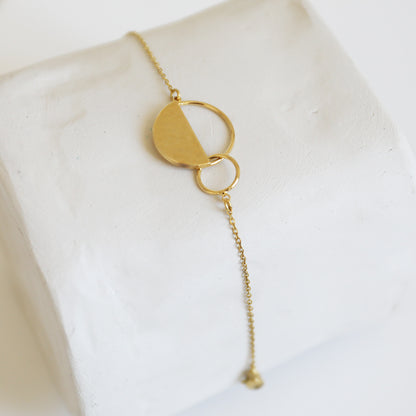 Bracelet Amalia demi-lune martelée